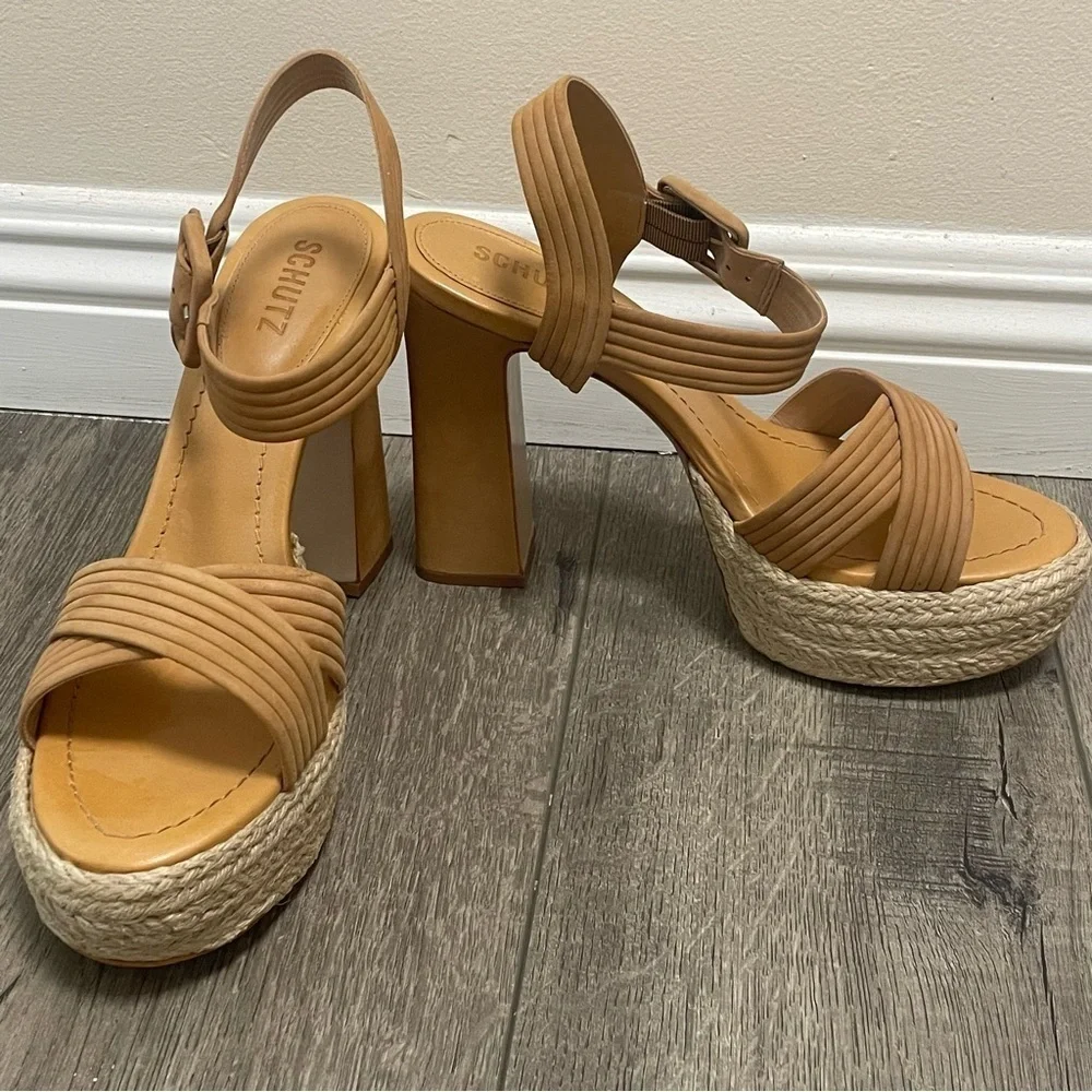 Schutz Women's Blisse Platform Sandal in Nude Caramel Nubuck Cowhide Sz 10 NEW